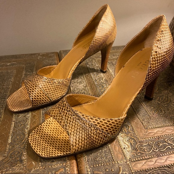 Gucci snakeskin (?) open toe heals size 8.5 - Picture 2 of 10